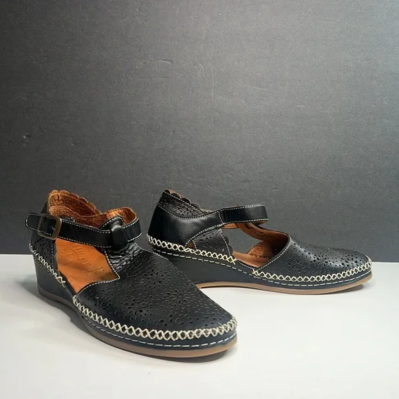 Spring Step Shoes Women's Size 7.5 Black Airy Roxela T-Strap Embroidery Sandals - Picture 5 of 12